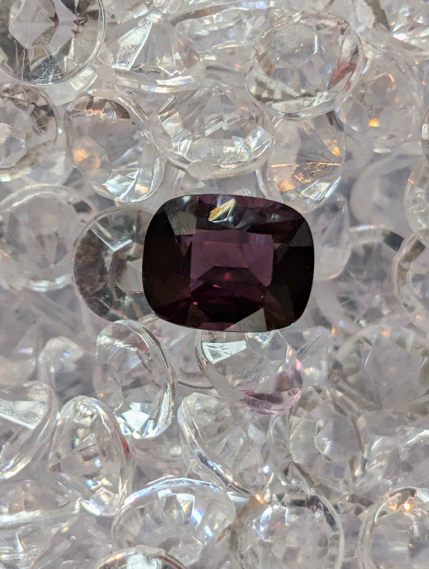 Spinelle Violet Sombre — 2,17 ct