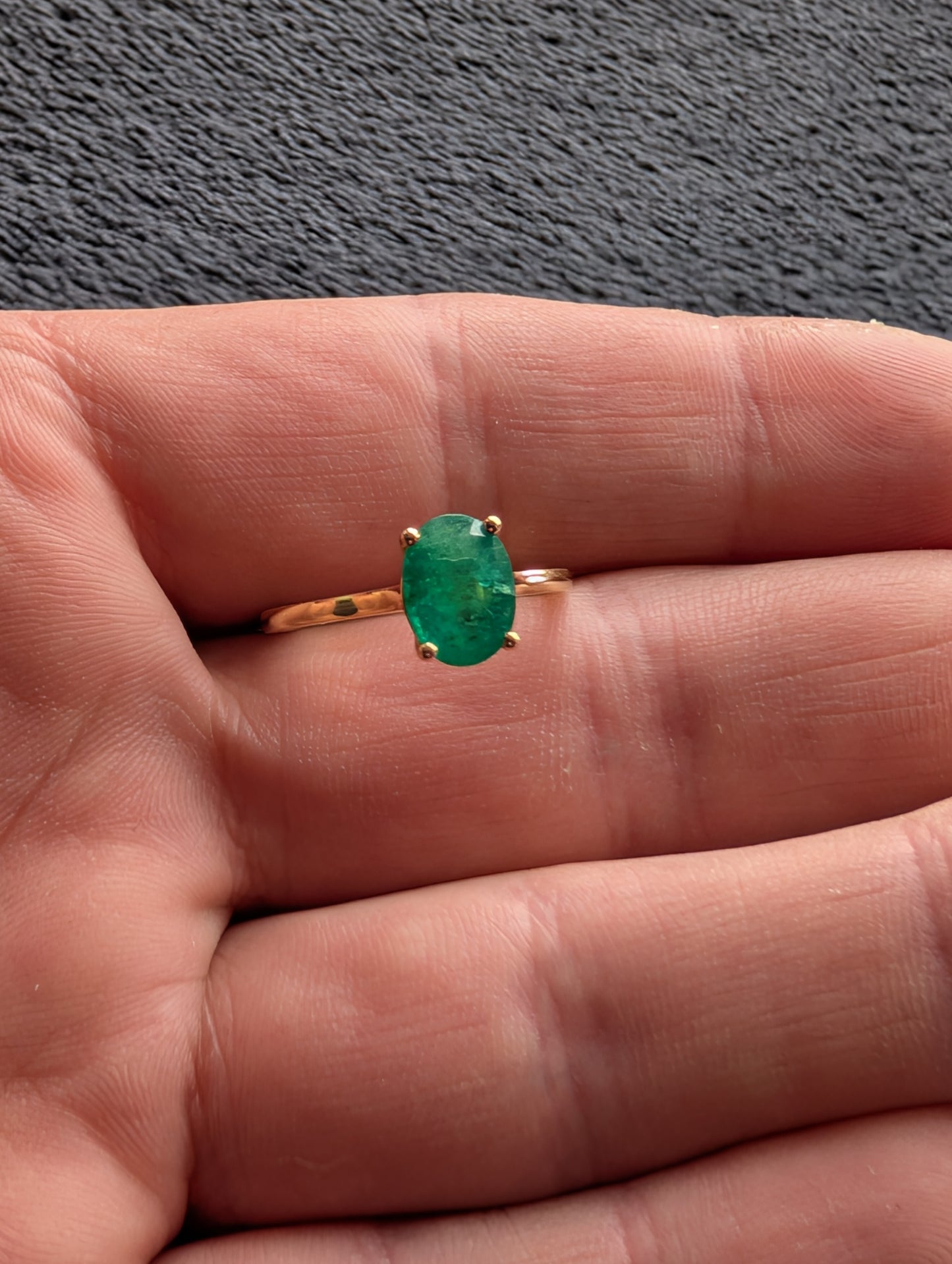 Solitaire Émeraude Naturelle — 1,47 ct — Or Jaune — Certifié IGI