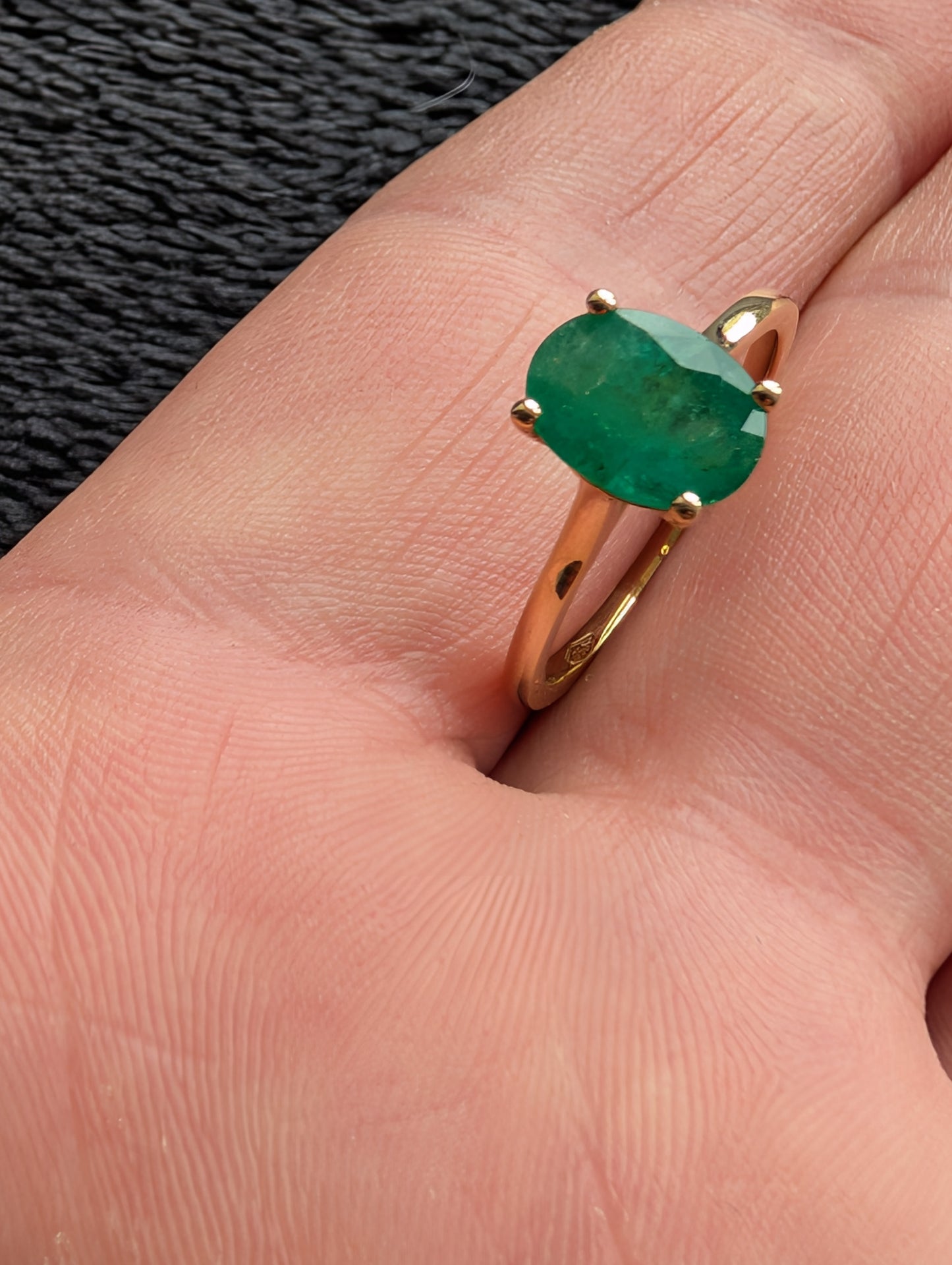 Solitaire Émeraude Naturelle — 1,47 ct — Or Jaune — Certifié IGI