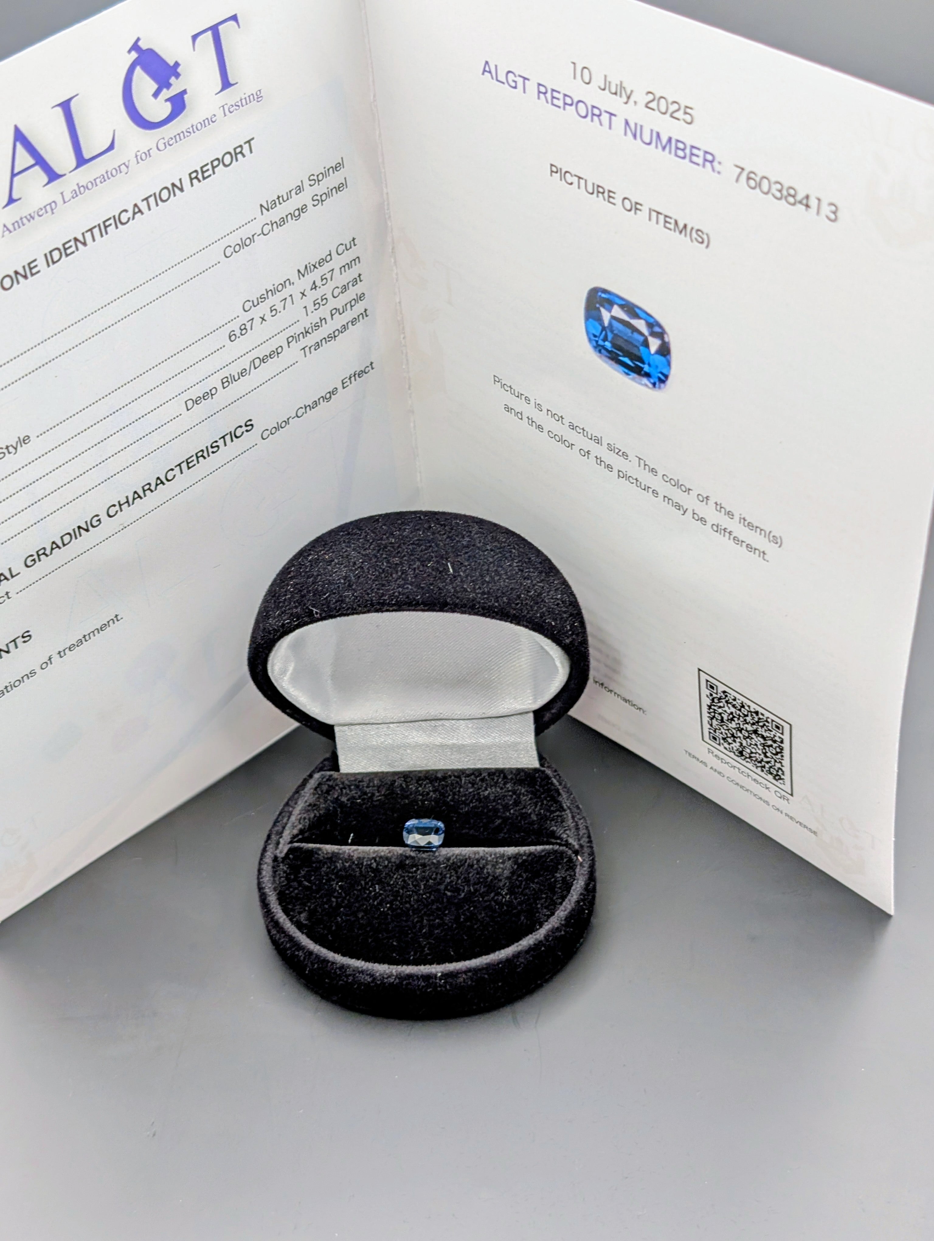 Spinelle à changement de couleur 1.55 ct – Cushion – Bleu profond / Violet rosé intense – Certifié ALGT